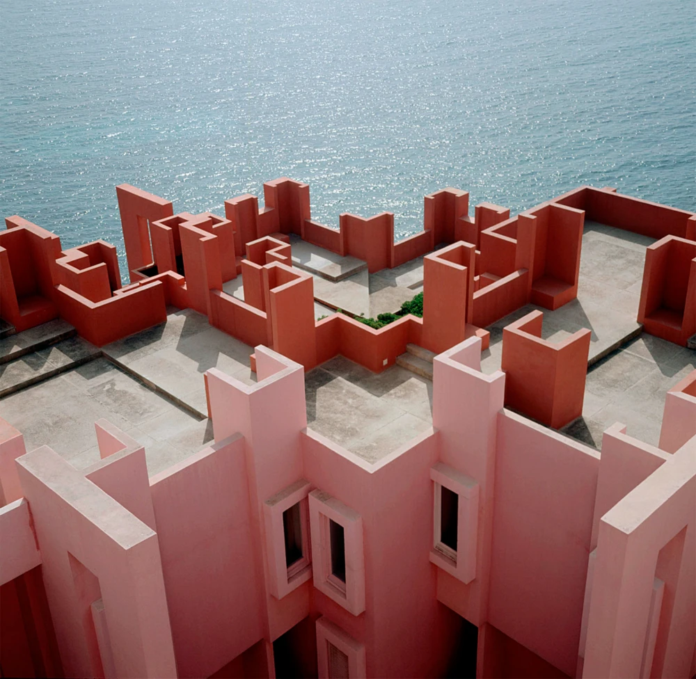 Architectural reference — Muralla Roja by Ricardo Bofill